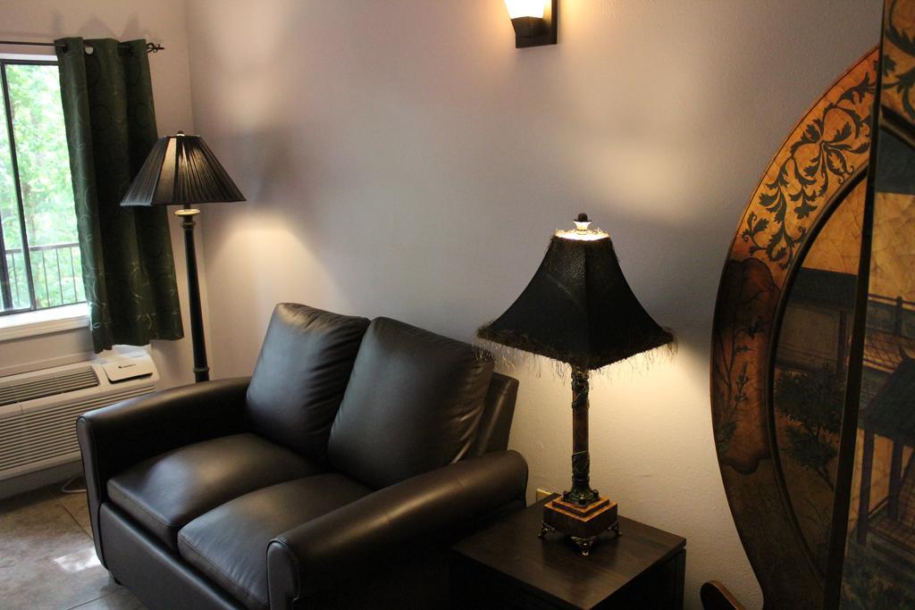 Brydan Suites Eureka Springs Bagian luar foto